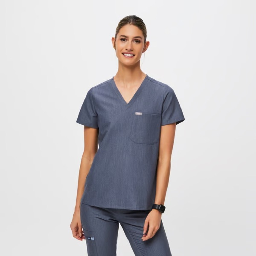 Figs Heather Denim Catarina One Pocket Scrub Top, Size Large